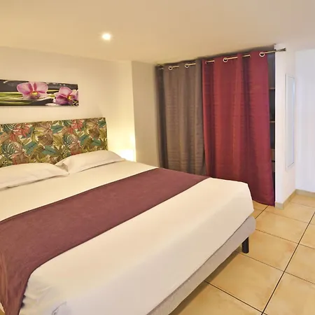 Lägenhetshotell Calvi Appart Hotel 4*