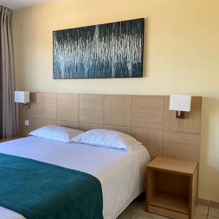 Ξενοδοχείο με διαμερίσματα Calvi Appart Hotel 4*