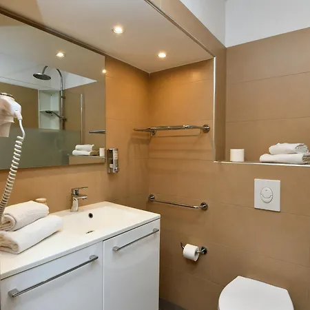 Résidence, 4*