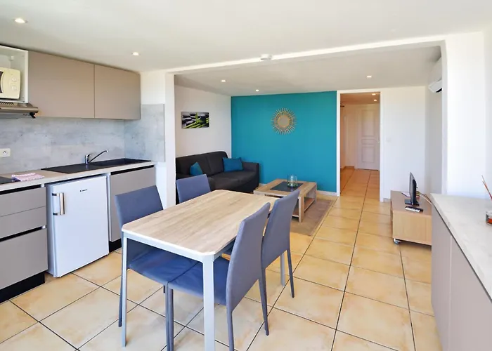 Calvi Appart Hotel 4* Кальви