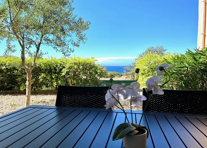 Calvi Appart Hotel Кальви