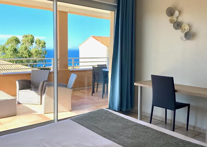 Calvi Appart Hotel Кальви