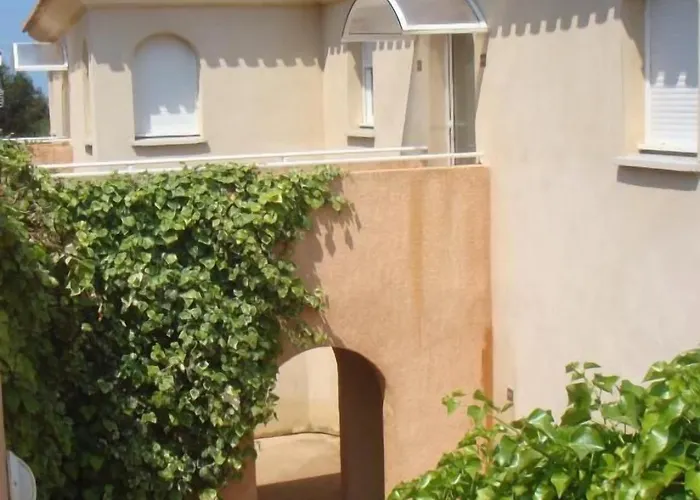 Calvi Appart Hotel Кальви