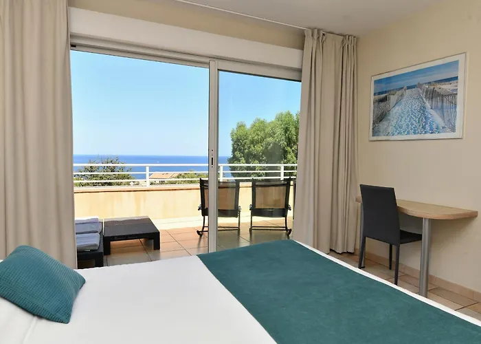 Calvi Appart Hotel Кальви