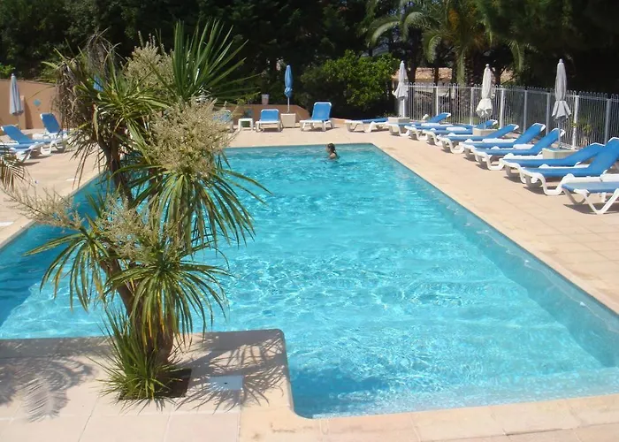 Calvi Appart Hotel 4* Кальви